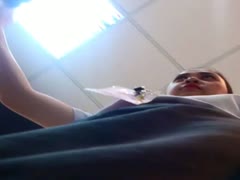 Upskirt spy clip of hot co-ed in the college